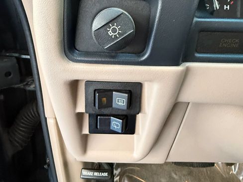 Used 1994 Ford Explorer 4WD 4-Door image 39
