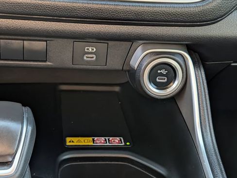 Used 2025 Toyota Grand Highlander AWD image 17