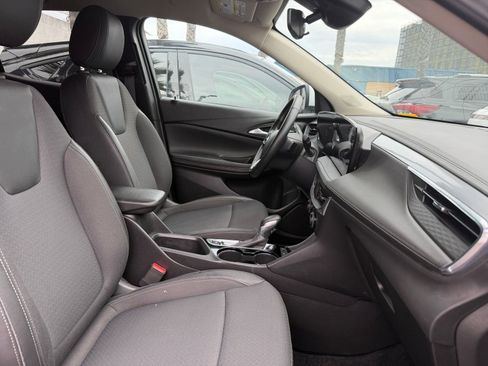 Used 2025 Buick Encore GX Preferred image 34