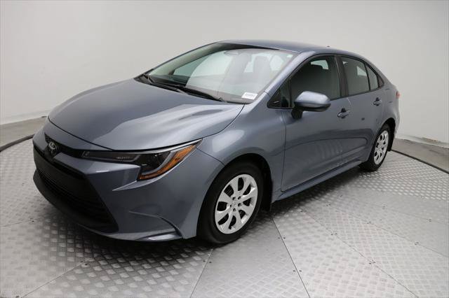 Certified 2025 Toyota Corolla LE FWD image 1