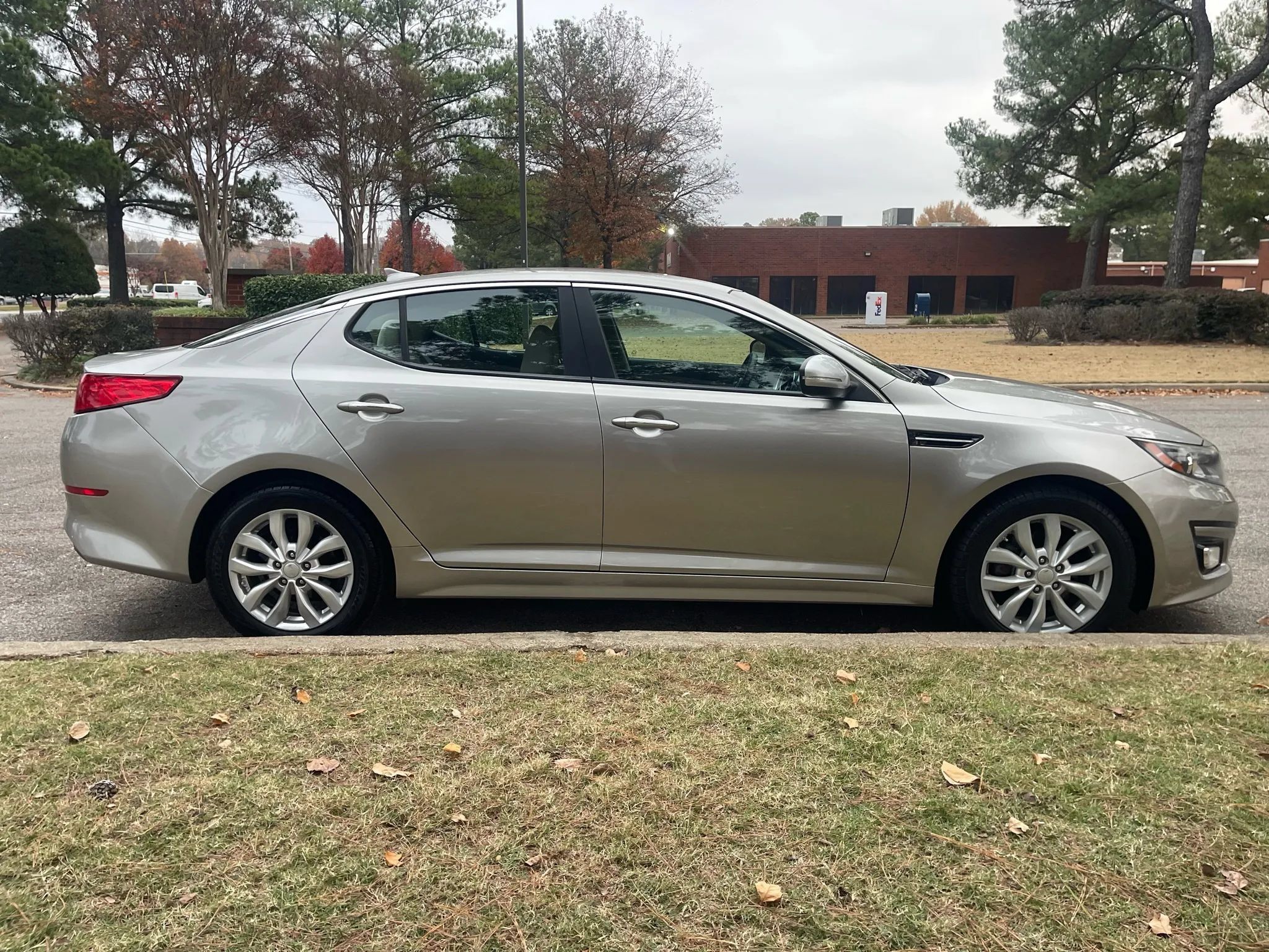 Used 2015 Kia Optima LX FWD image 6