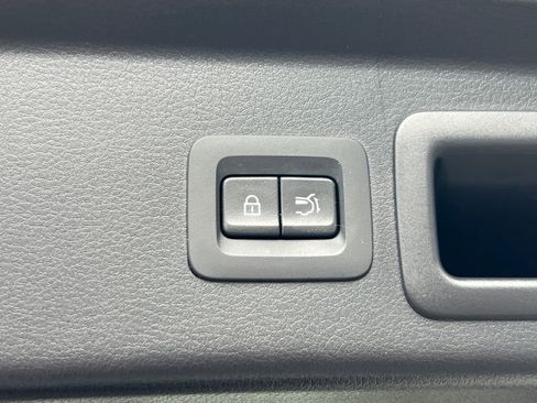 Used 2024 MAZDA CX-30 AWD 2.5 S w/ Premium Package image 17