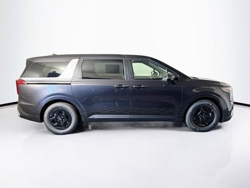New 2027 Kia Carnival FWD image 4