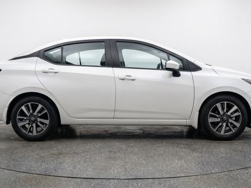 Used 2025 Nissan Versa SV w/ Trunk Package image 11