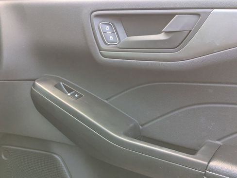 Used 2025 Ford Escape Active image 32