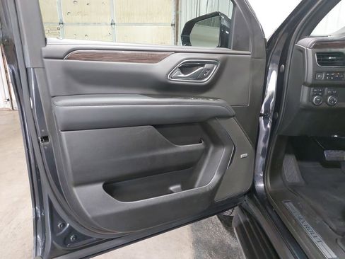 Used 2022 Chevrolet Tahoe LT w/ Luxury Package AWD/4WD image 29