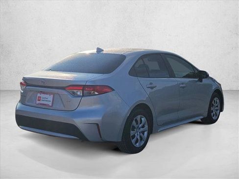 Used 2022 Toyota Corolla LE FWD image 5