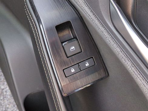 Certified 2023 Nissan Rogue SV FWD image 41