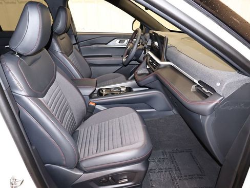 New 2026 Ford Explorer ST-Line image 18