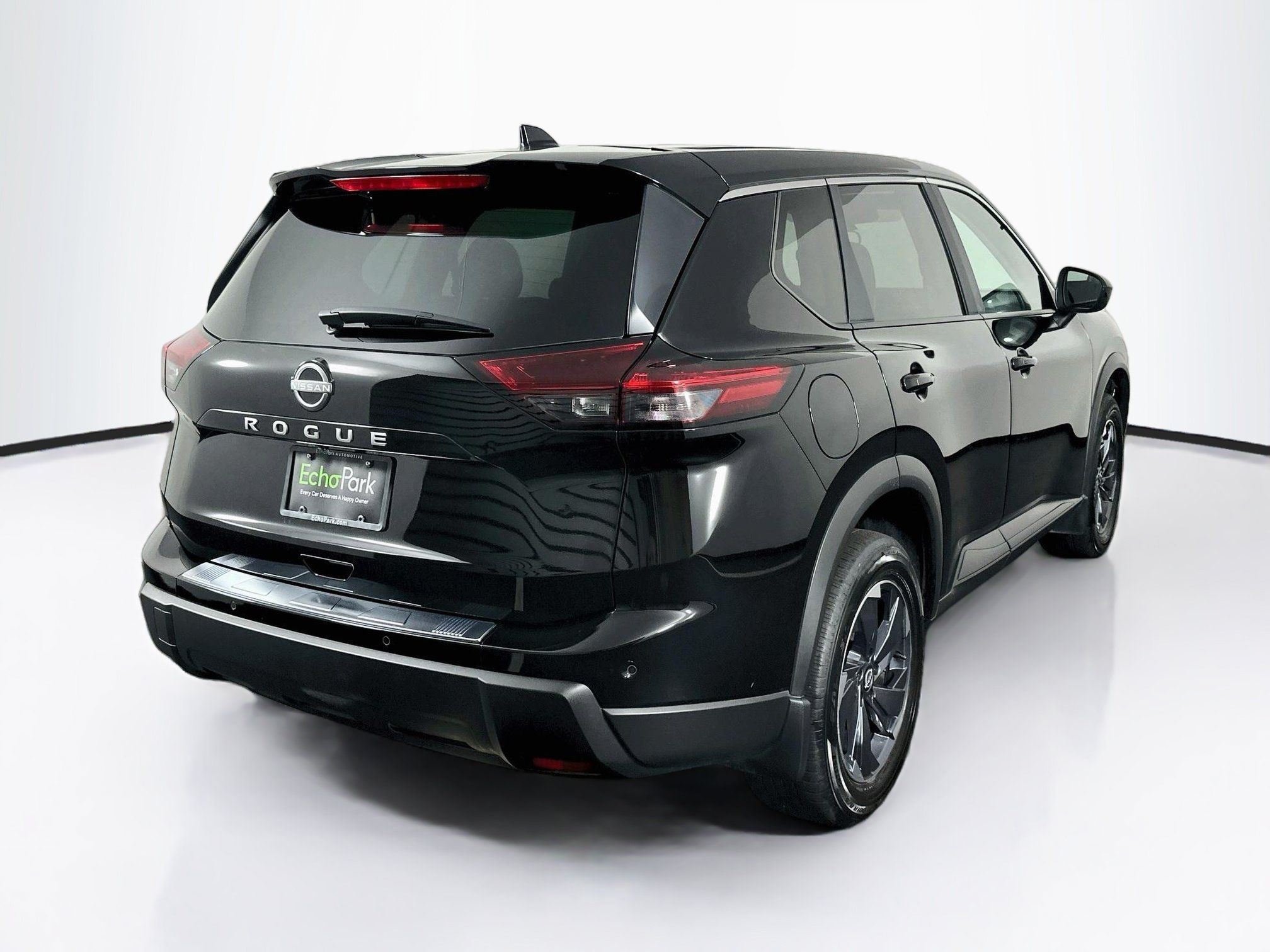 Used 2025 Nissan Rogue SV FWD image 9