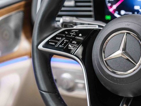 Certified 2025 Mercedes-Benz GLS 450 4MATIC image 21