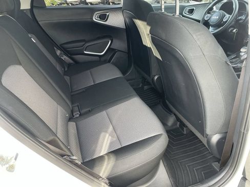 Used 2022 Kia Soul LX FWD image 22