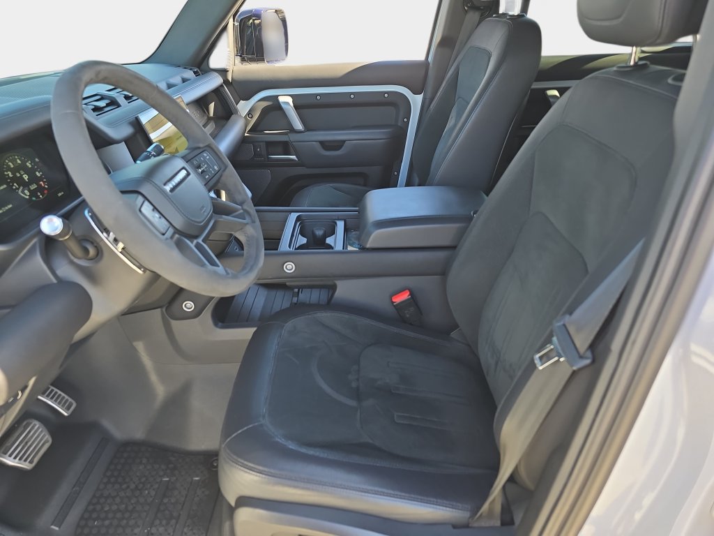 Used 2022 Land Rover Defender 110 V8 AWD/4WD image 19
