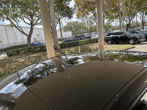 Used 2022 Tesla Model Y Performance image 17