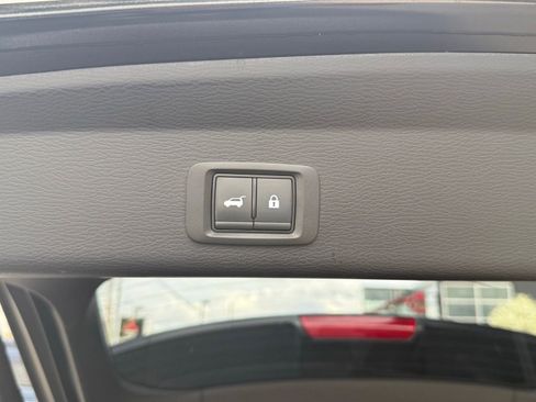 Used 2024 Mitsubishi Outlander SE AWD/4WD image 34