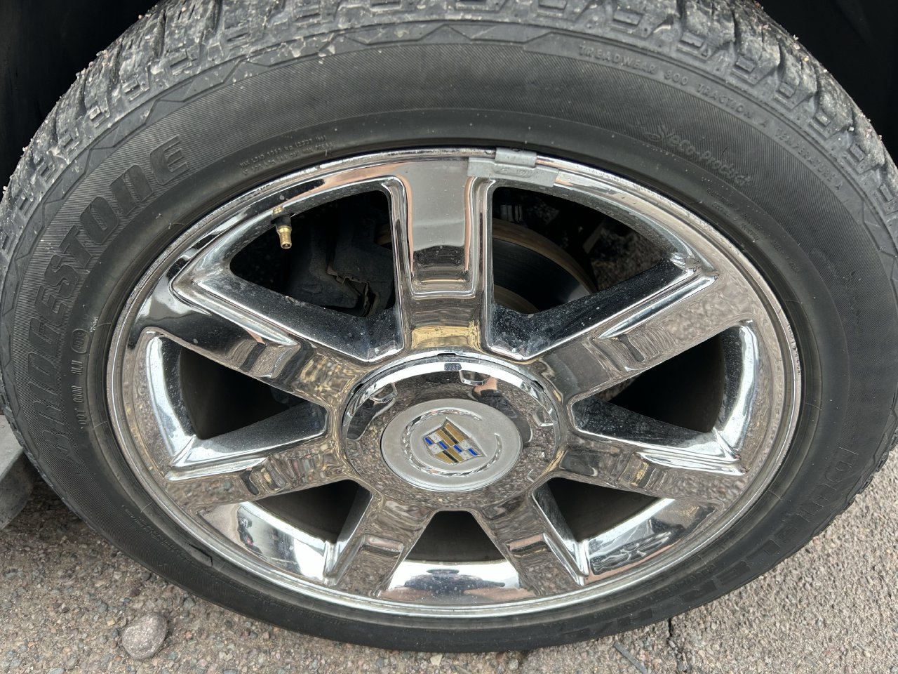 Used 2009 Cadillac Escalade ESV AWD image 7