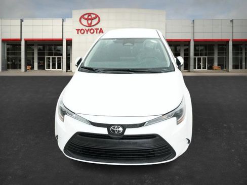 New 2026 Toyota Corolla LE image 2
