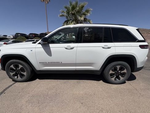 Used 2024 Jeep Grand Cherokee Limited 4xe AWD/4WD image 2