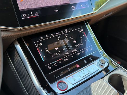 Used 2024 Audi RS Q8 w/ Black Optic Package AWD/4WD image 18