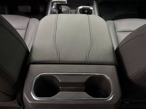 Used 2026 Chevrolet Silverado 1500 LT Trail Boss w/ Convenience Package II AWD/4WD image 36