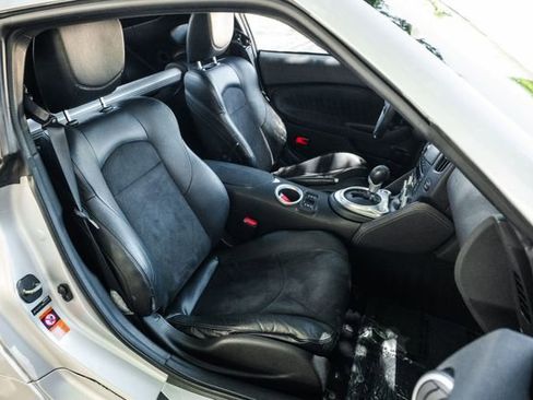Used 2009 Nissan 370Z Touring w/ Sport Pkg image 64