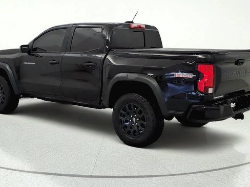 Used 2023 Chevrolet Colorado Trail Boss w/ Advanced Trailering Package AWD/4WD image 4