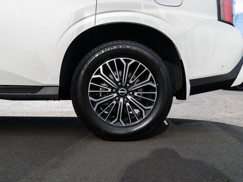 New 2026 Nissan Armada Platinum image 7