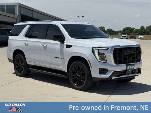 Used 2026 GMC Yukon Denali w/ LPO, Illumination Package AWD/4WD image 2