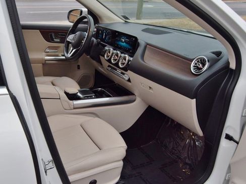 Used 2021 Mercedes-Benz GLA 250 4MATIC image 19