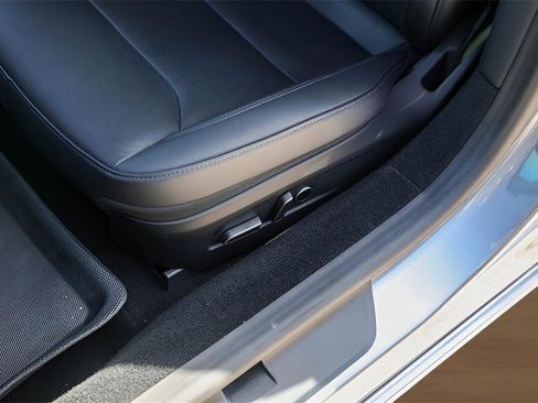 Used 2024 Tesla Model 3 Standard Range image 8