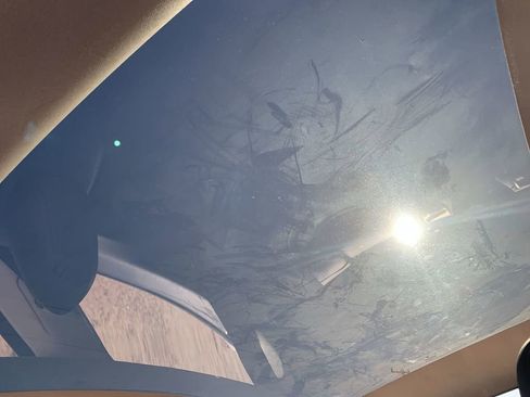 Used 2022 Tesla Model Y Performance image 16