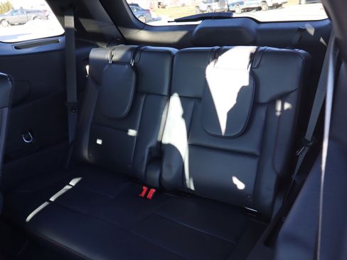 Used 2025 Ford Explorer ST image 11