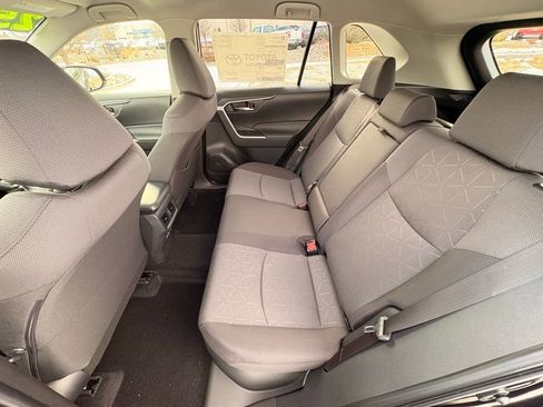 Used 2025 Toyota RAV4 XLE image 27