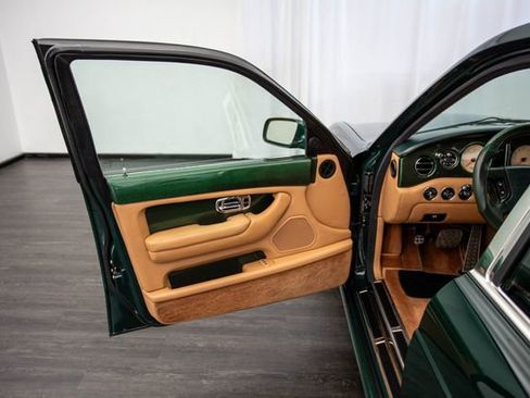 Used 2002 Bentley Arnage R image 16