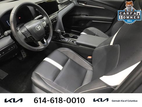 Used 2025 Toyota Camry SE w/ Multimedia Upgrade Package image 18