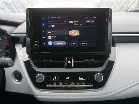 Used 2023 Toyota Corolla SE image 10