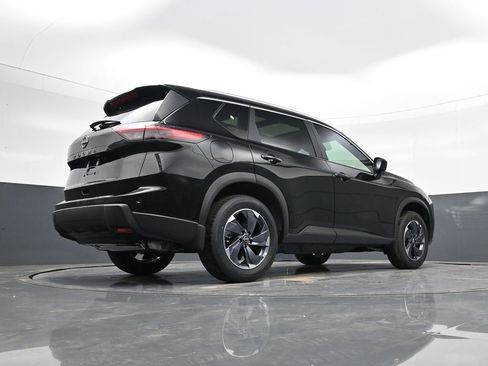 Used 2025 Nissan Rogue SV w/ SV Premium Package FWD image 19