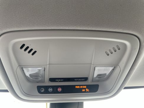 Used 2020 Chevrolet Traverse LS AWD/4WD image 25