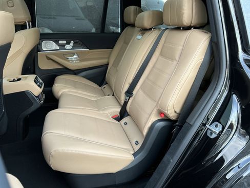 New 2026 Mercedes-Benz GLS 450 4MATIC image 23