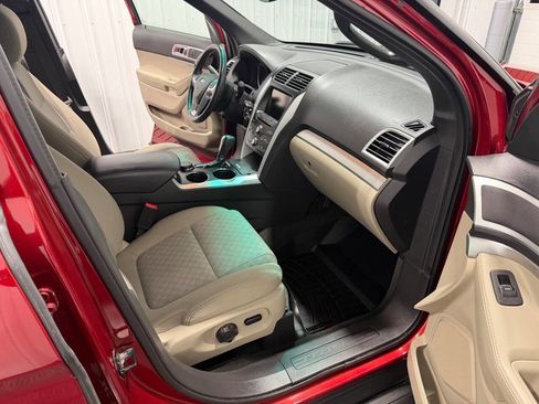 Used 2014 Ford Explorer XLT w/ Equipment Group 201A image 11