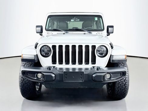 Used 2021 Jeep Wrangler Unlimited Sahara AWD/4WD image 2