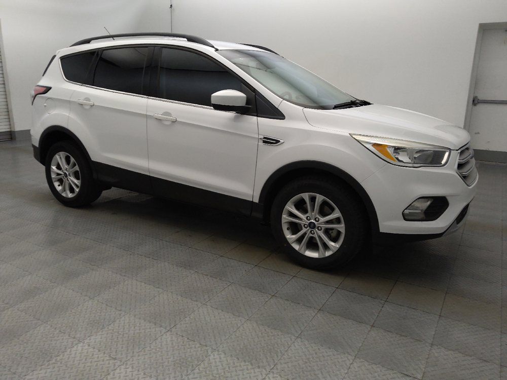 Used 2018 Ford Escape SE FWD image 11
