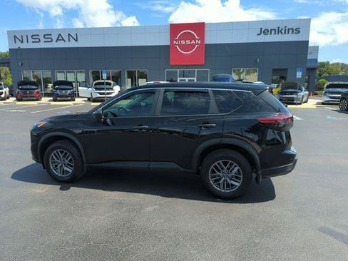 Certified 2025 Nissan Rogue S FWD image 10