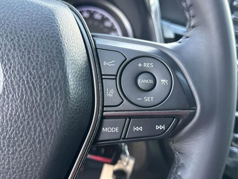 Used 2023 Toyota Camry SE image 14