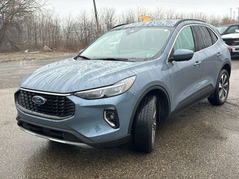 Certified 2023 Ford Escape Platinum image 7