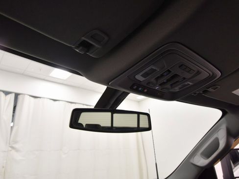 Used 2022 GMC Sierra 3500 SLT w/ SLT Premium Package image 29