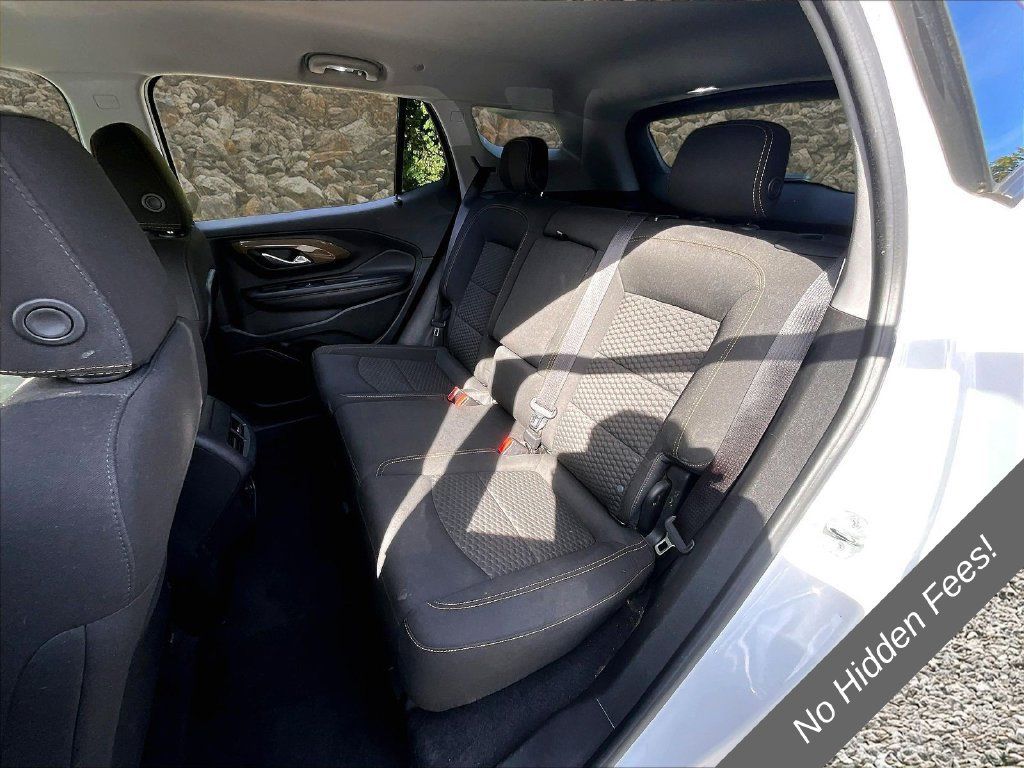 Used 2020 GMC Terrain SLE w/ LPO, Floor Liner Package FWD image 23