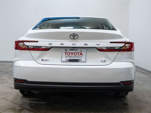 Used 2025 Toyota Camry LE image 6