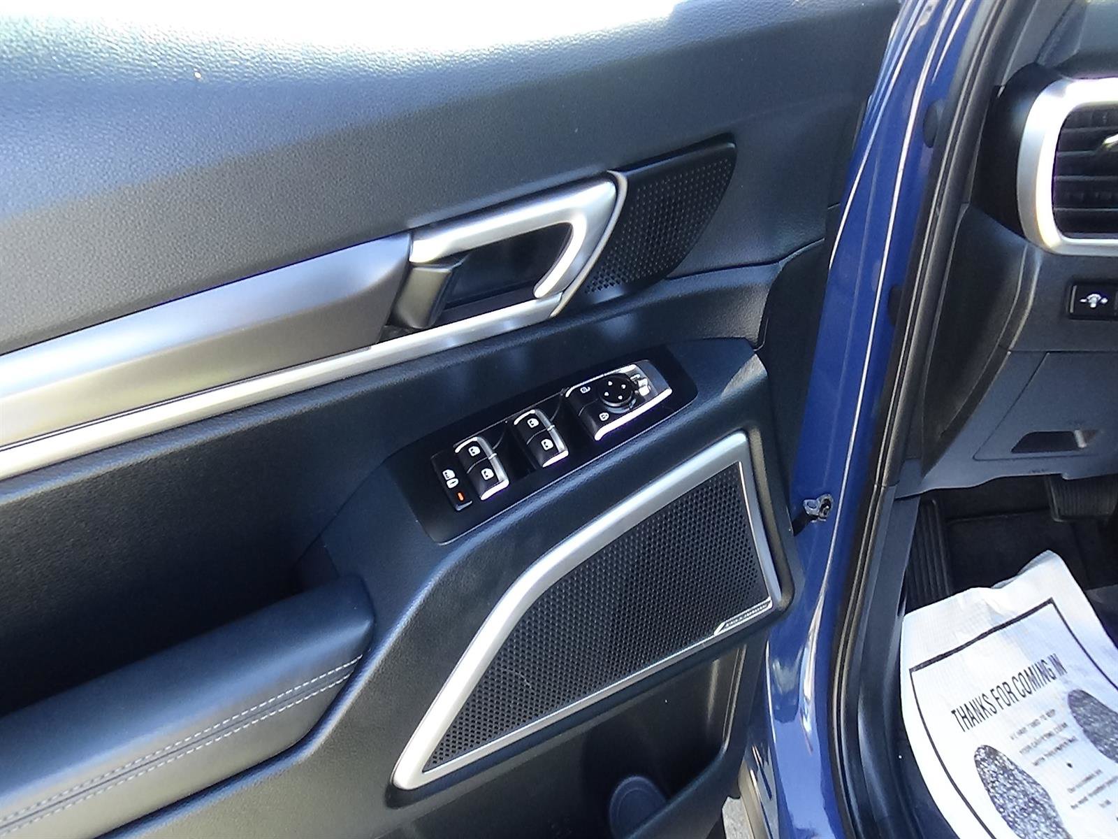 Used 2025 Kia Telluride S AWD/4WD image 16