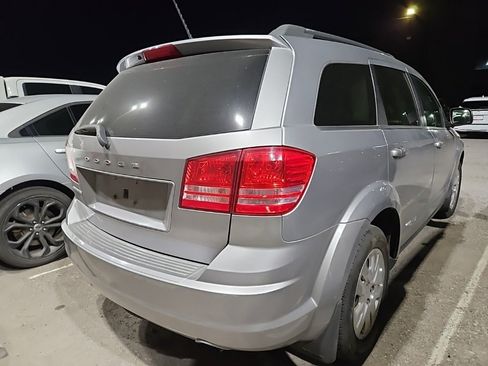 Used 2018 Dodge Journey SE w/ Mopar All Weather Group image 4